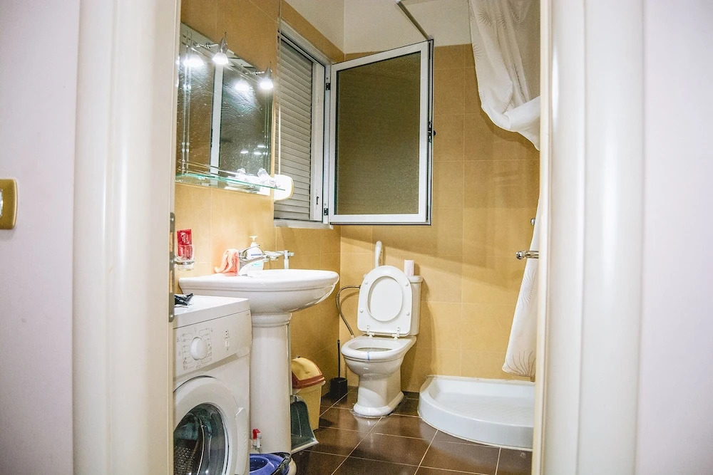 Lovely 1- Bedroom Apartm, Huge Balcony, Lovely View