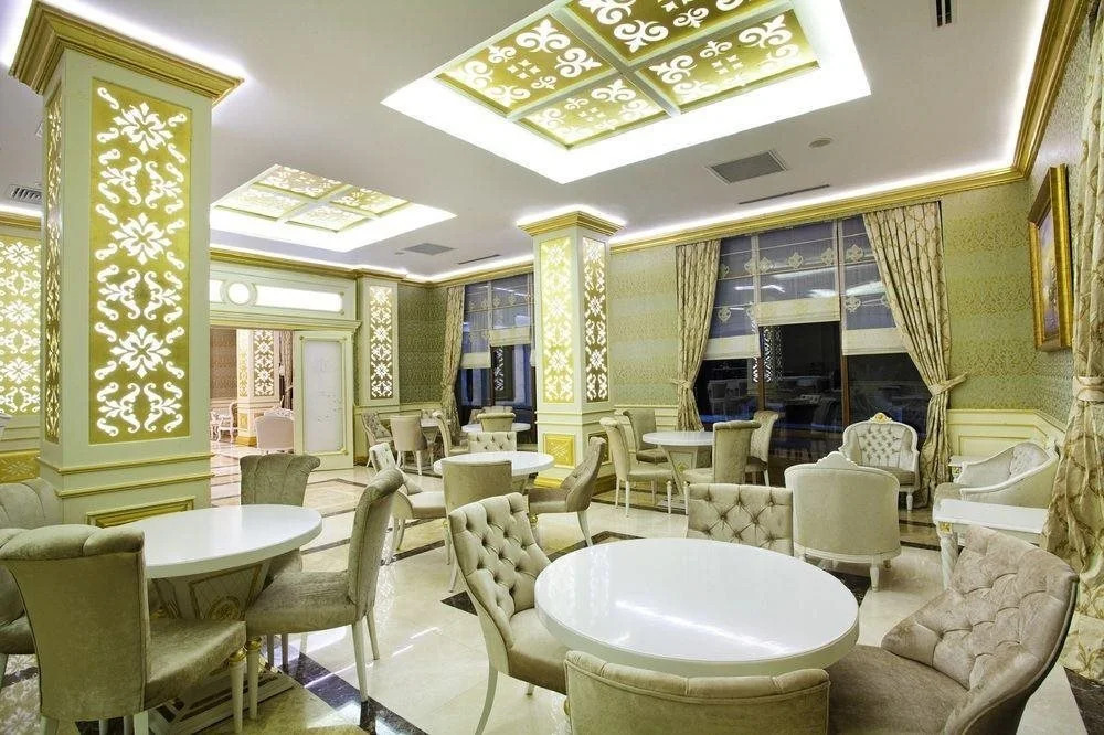 Ayan Palace Hotel