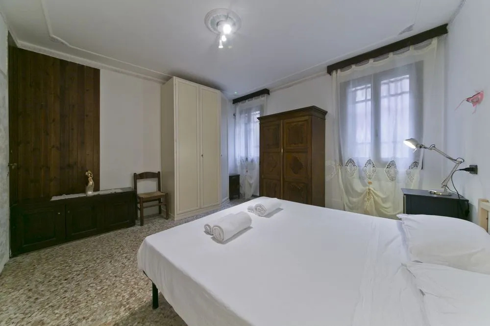 Budget San Stae House