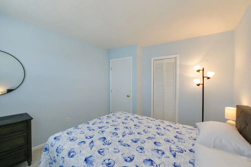 Brigantine Condo w/ Gas Grill - Walk to Beach!