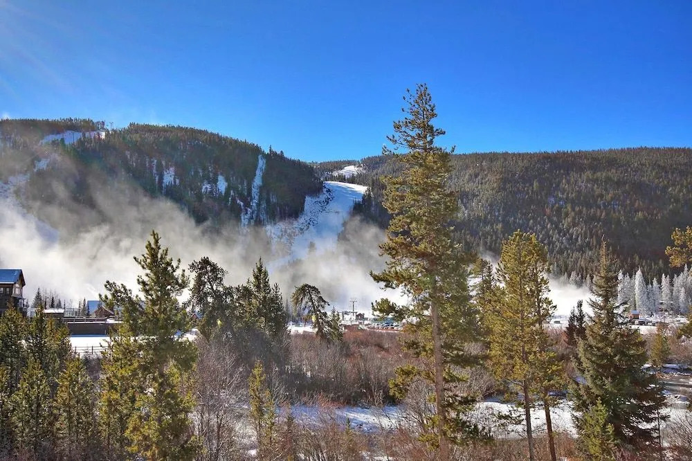 SR413 Ski Run by RedAwning
