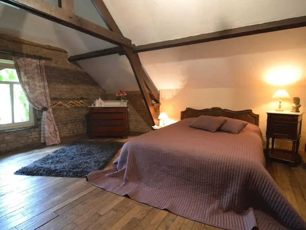 Quaint Holiday Home in Bièvre in the forest
