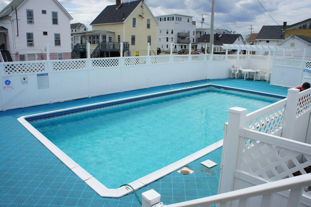 Hillcrest Inn