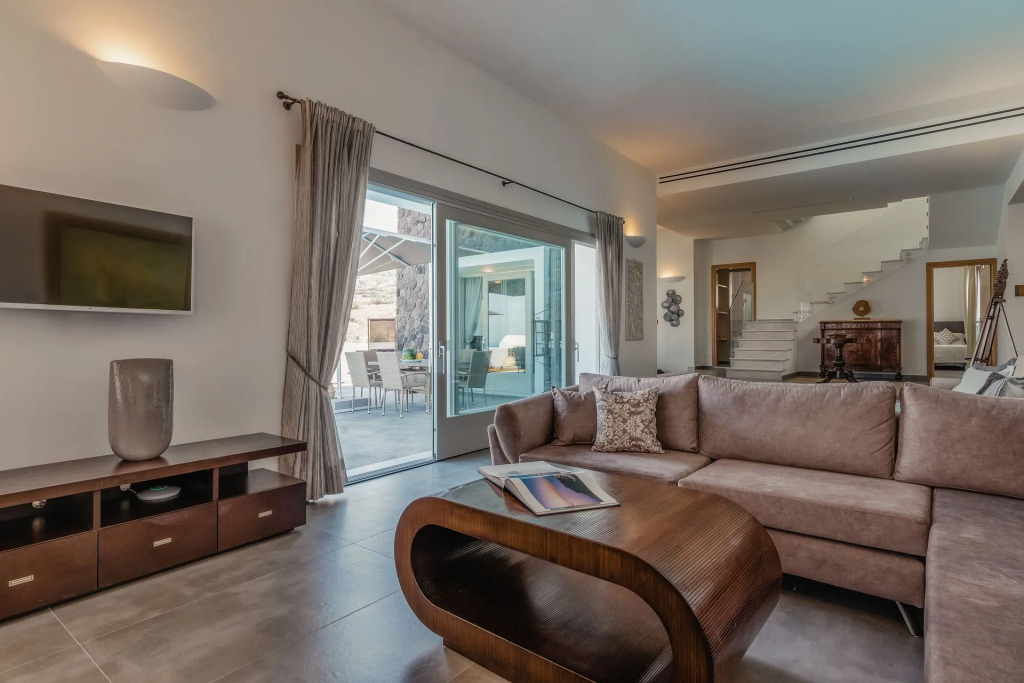 Kaminos Private Villa