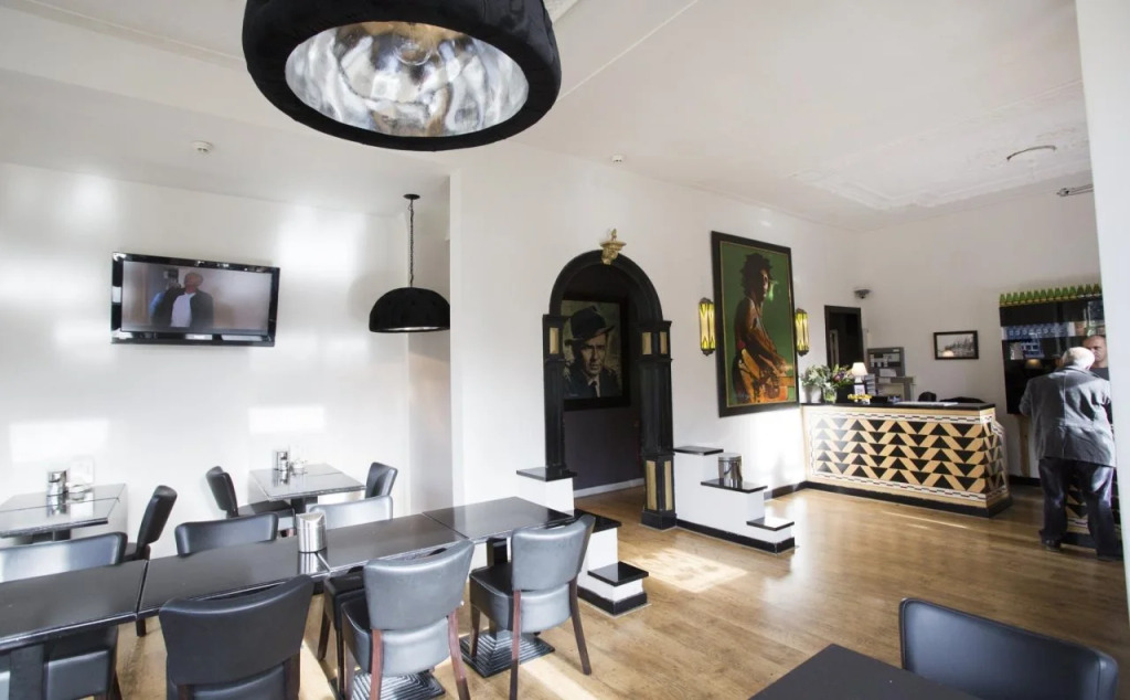 Quentin Canal House Hotel