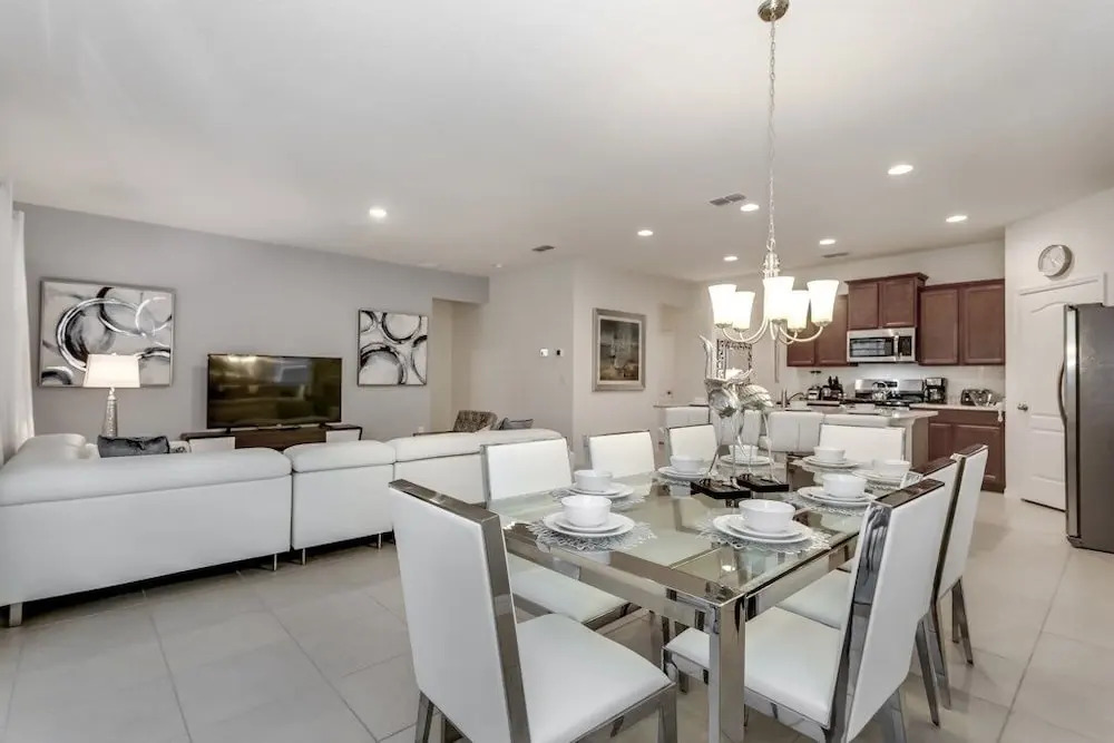 7028oakwood 6 Bedroom Villa by Redawning