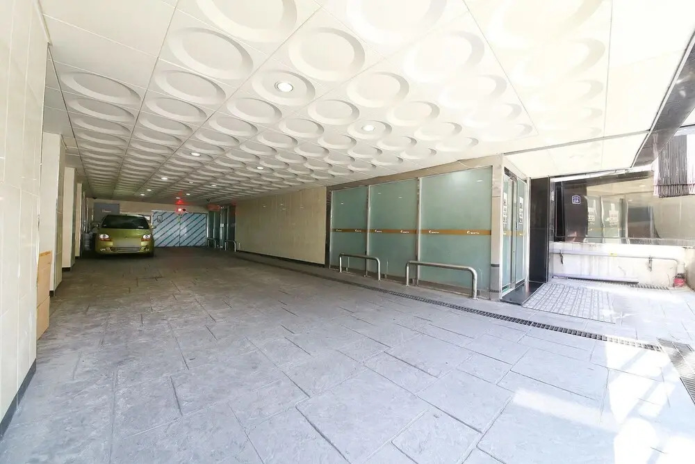 Zenith Hotel
