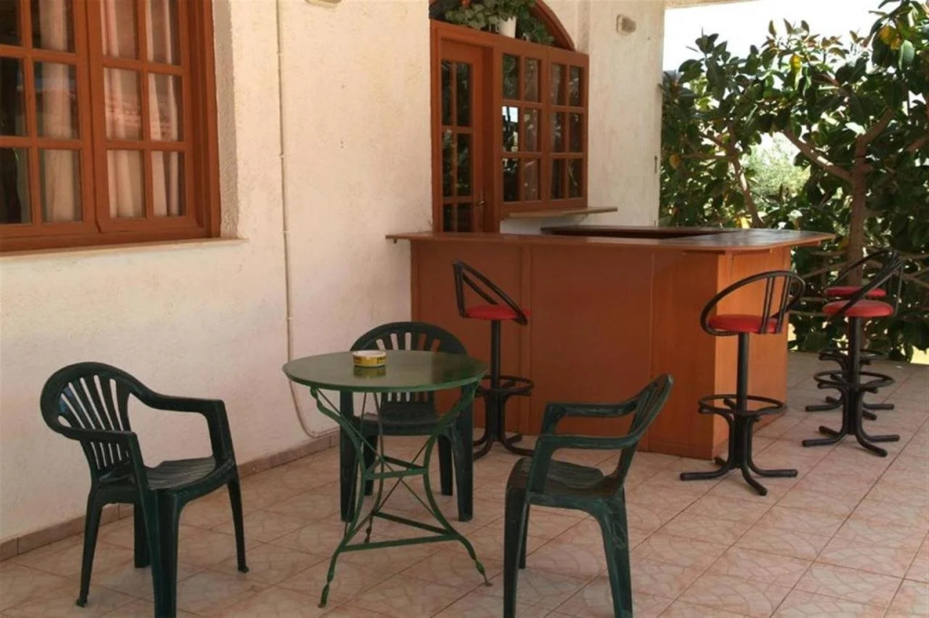Prinos Apartments