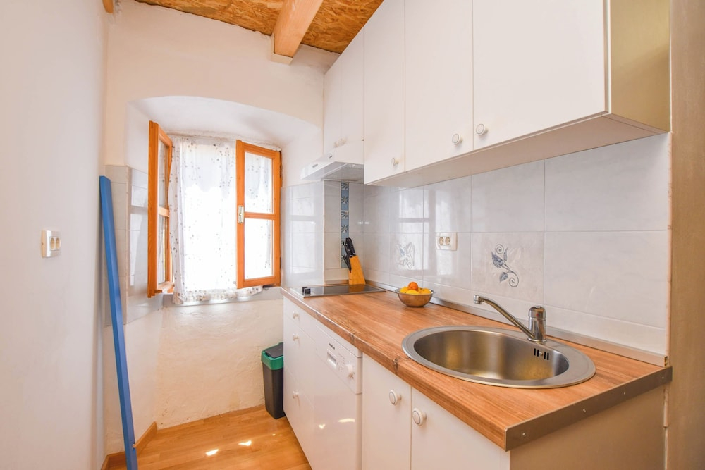 Apartment Fjaka