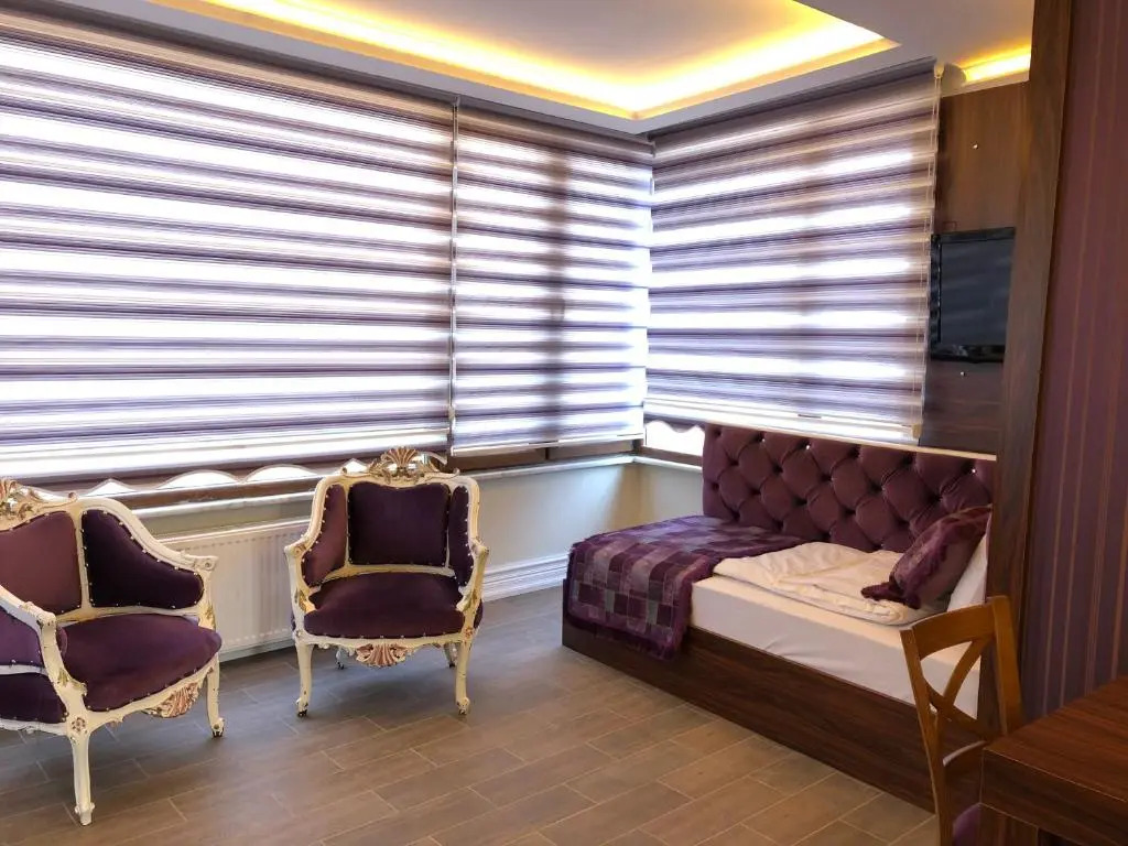 Rose Mansion by Otantik Suites