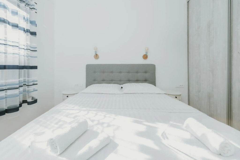 Spacious Modern New 48 m2 flat + free parking