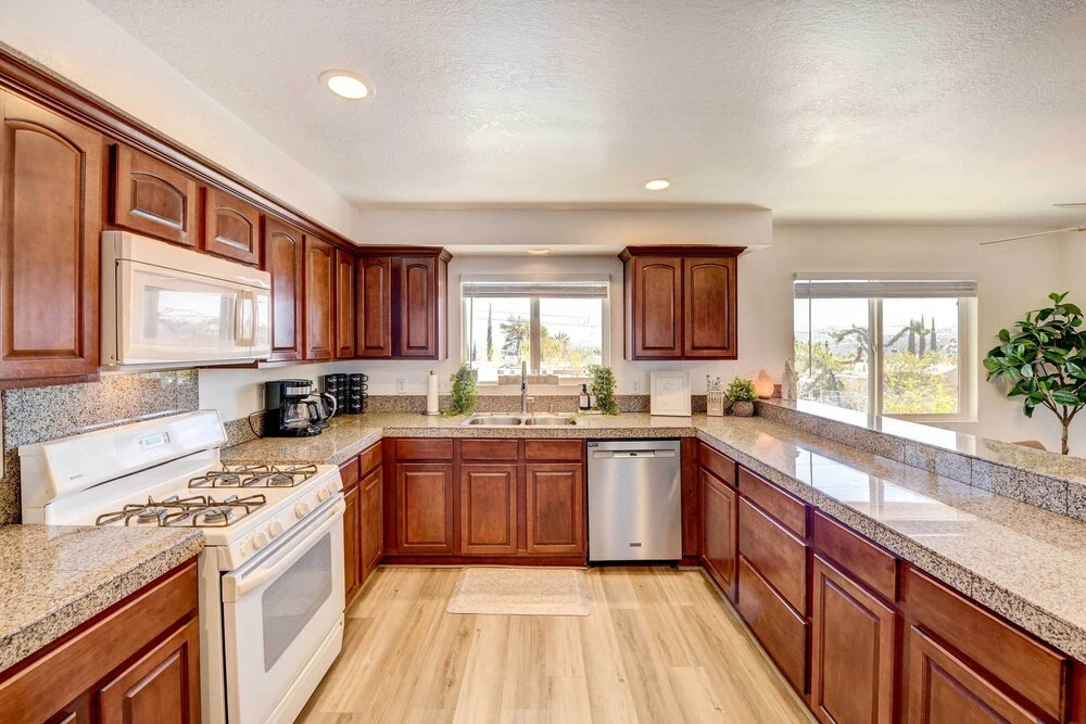 Tranquil Home w/ Pool - 14 Mi to Joshua Tree!