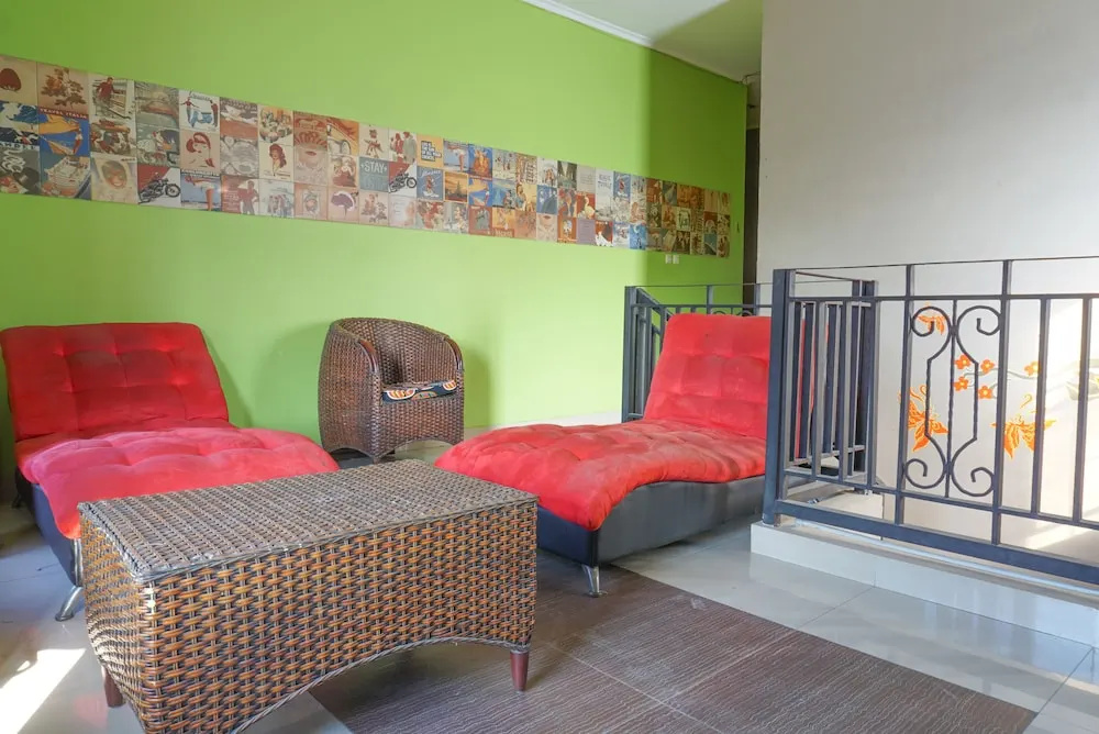 RedDoorz near Kemang Square