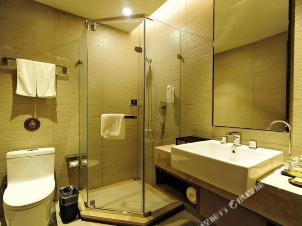 Homeinn Plus Hotel (Guiyang Qianlingshan Park Yan'an West Road Subway Station)