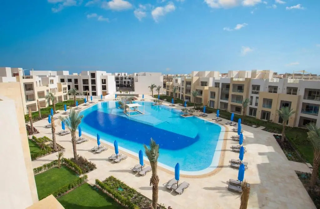 A Stunning Seaview Penthouse; 3bedrooms + Nanny