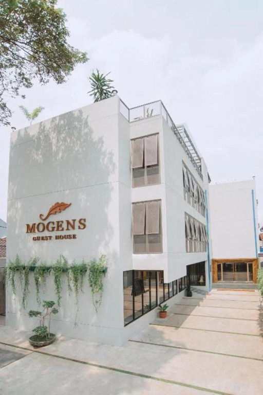 Mogens Guest House