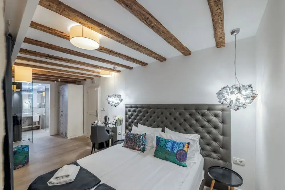 The Code Luxury Rooms