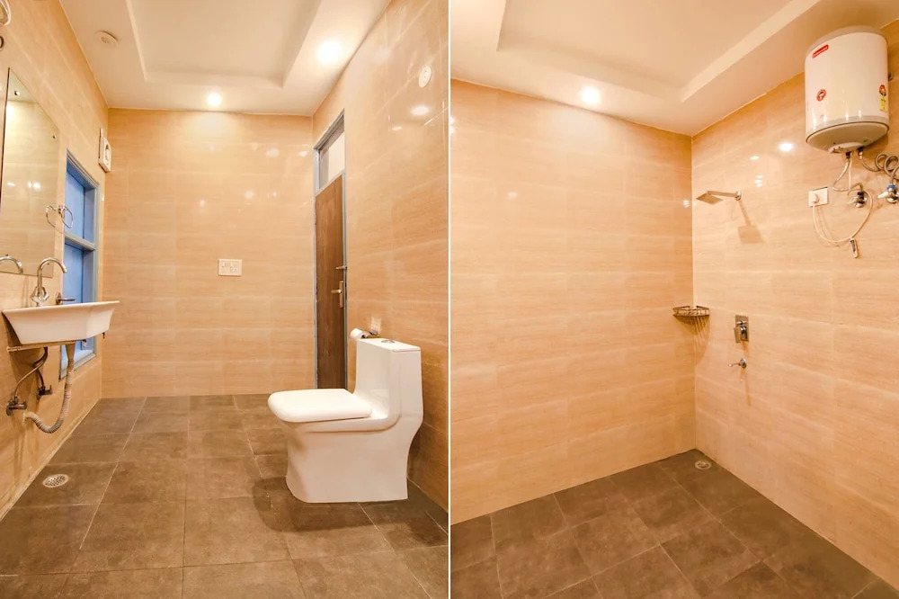 FabHotel Signature Luxe Inn
