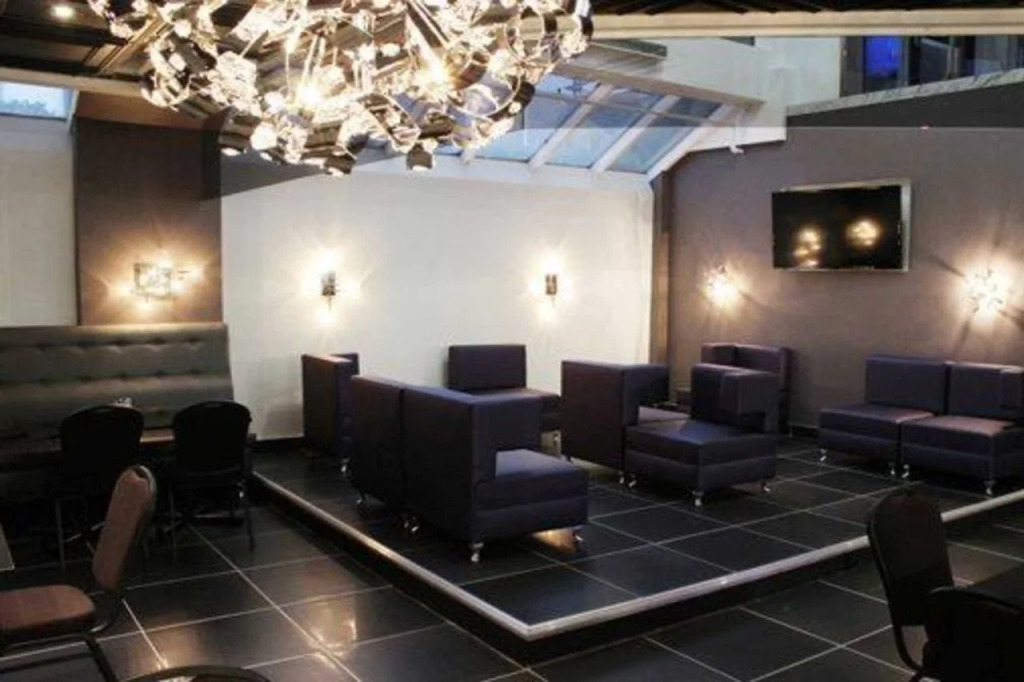 LELUX Hotel