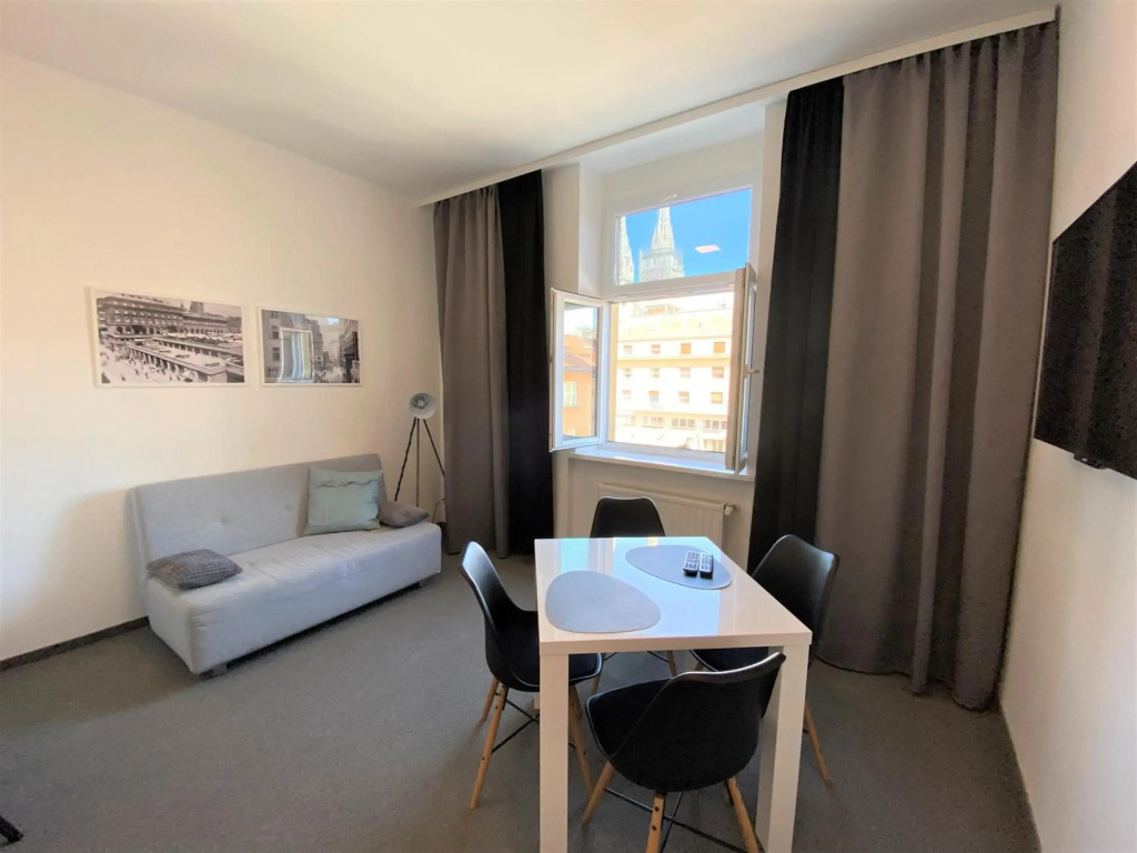 Main square apartments 1