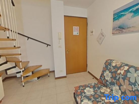 Modern Duplex 90mt From the Beach