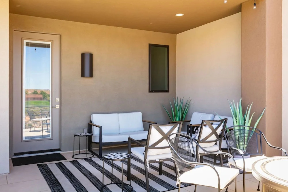 Town Center Red Sand Retreat townhouse