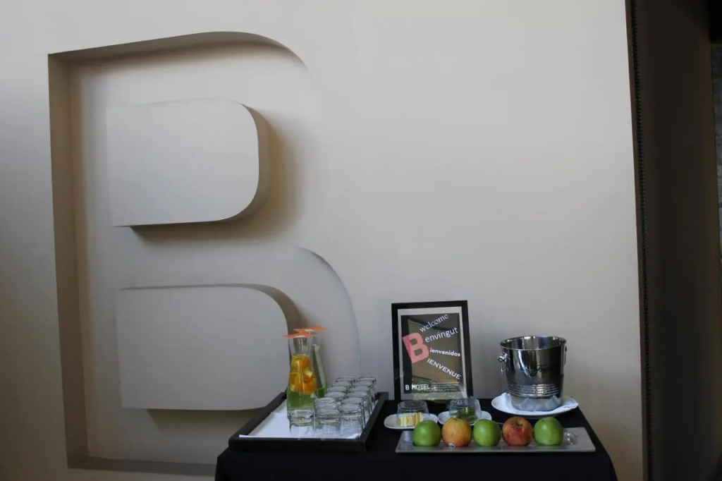 B Hotel