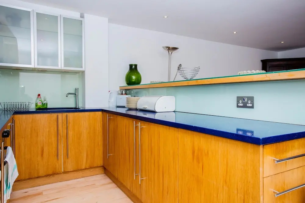 2 Bedroom Apartment with Patio - Sleeps 4