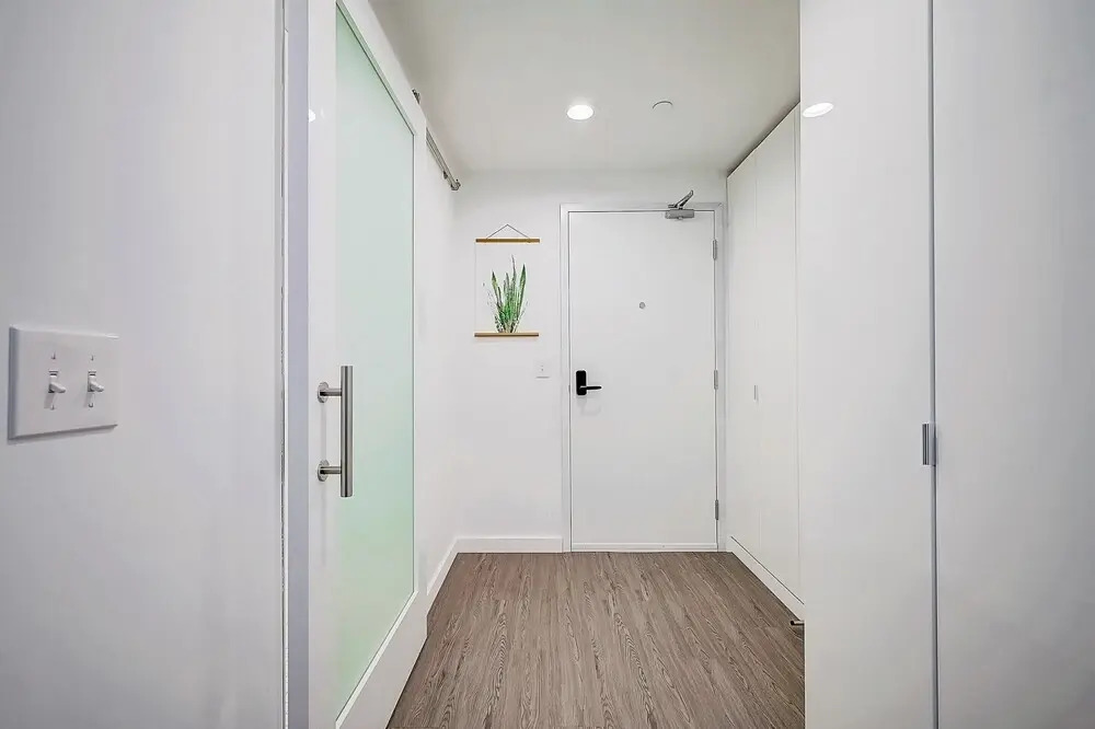 FRONTDESK Tremont Oaks Micro Apts Cleveland