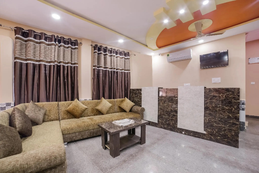 OYO 67451 Krishna Guest House