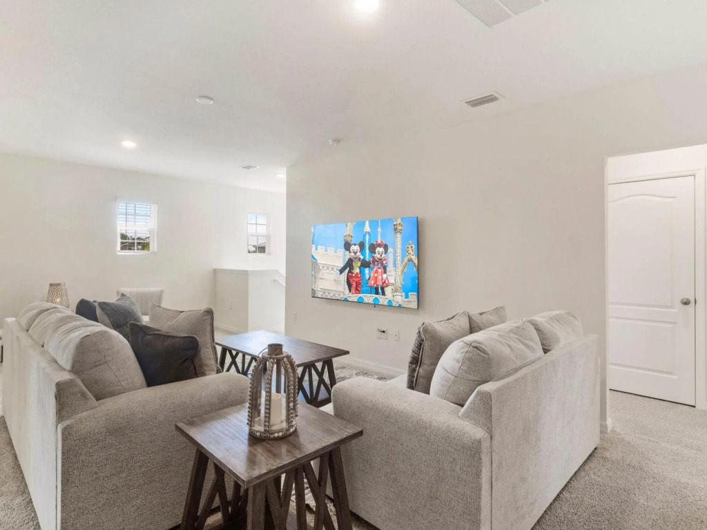 Upstay - Solterra Resort Home w Hot Tub and Pool, Davenport