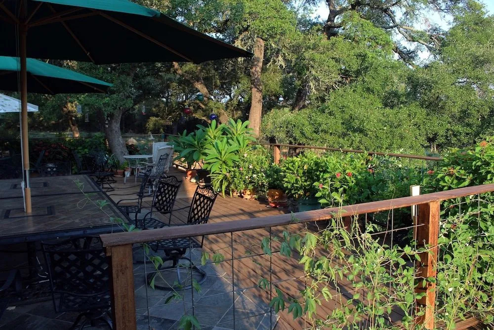 Prow'd House Bed & Breakfast