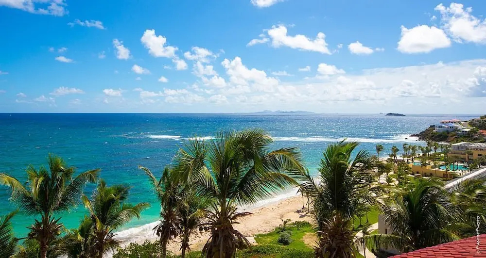 Beachfront Villa FantaSea