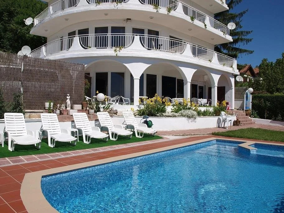 Sunrise Villa