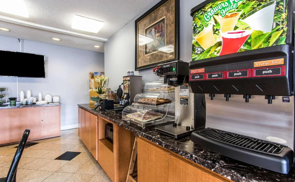 Econo Lodge Inn & Suites Huntsville University Area