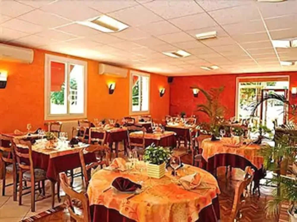 Logis Hotel Restaurant LEscapade