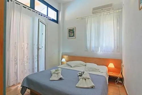 Kaminaki Villas by Tsiolis Family