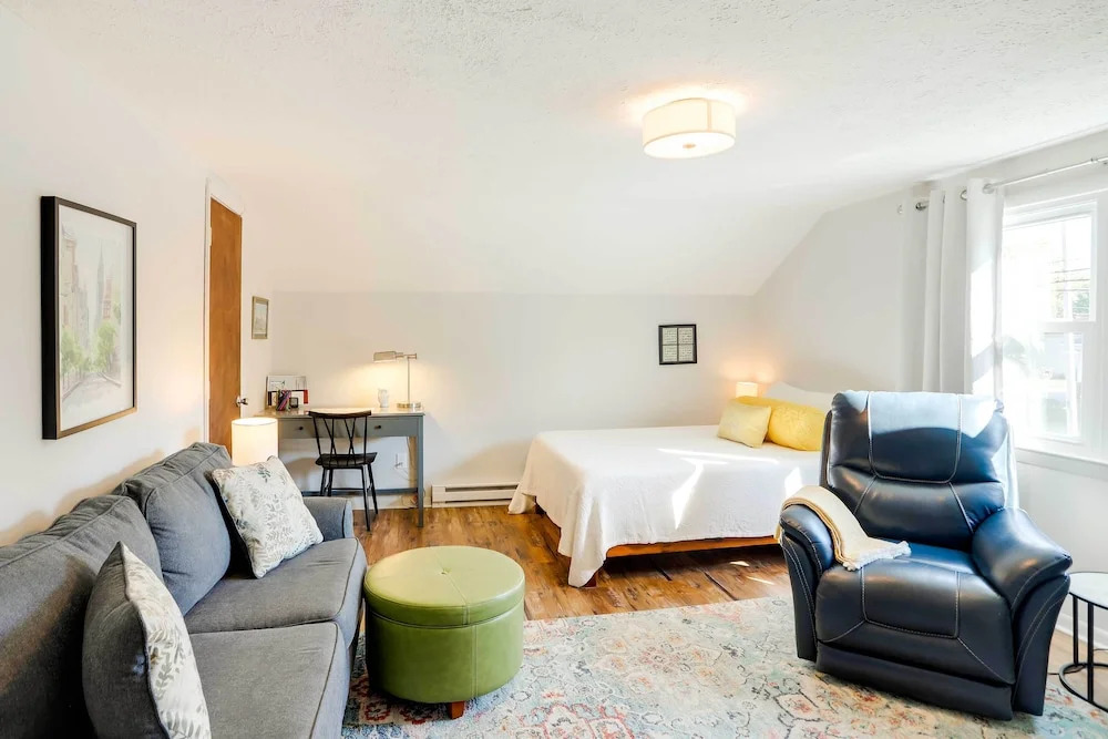 Cozy Norwalk Apt: Near Cedar Point & Kalahari!