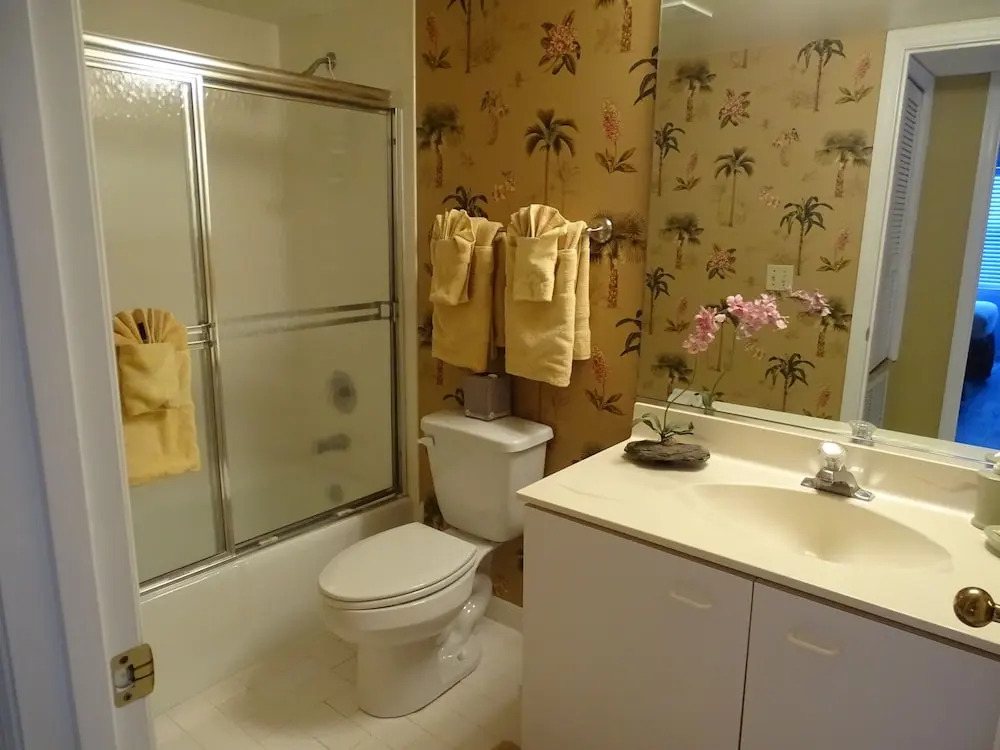 1328 Gulf and Bay Bayside - 2 Br Condo