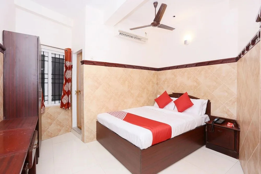 OYO 40141 Ascot Hotel