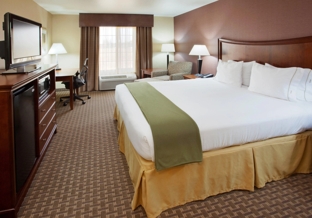 Holiday Inn Express Hotel & Suites Willows by IHG
