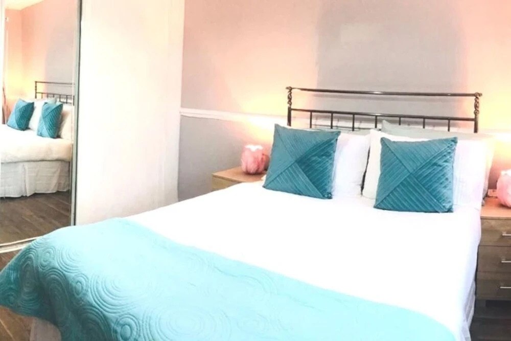 Luxury Open Plan 3bed Townhouse in Abergele