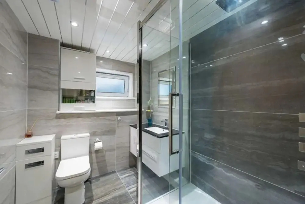 Elegant 4 Bedroom Maisonette Near Wardie Bay
