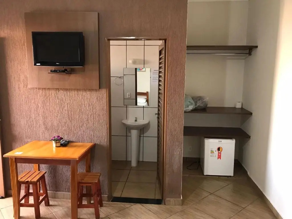 Hotel Portela III - Aprox 600m do Thermas dos Laranjais e Hot Beach
