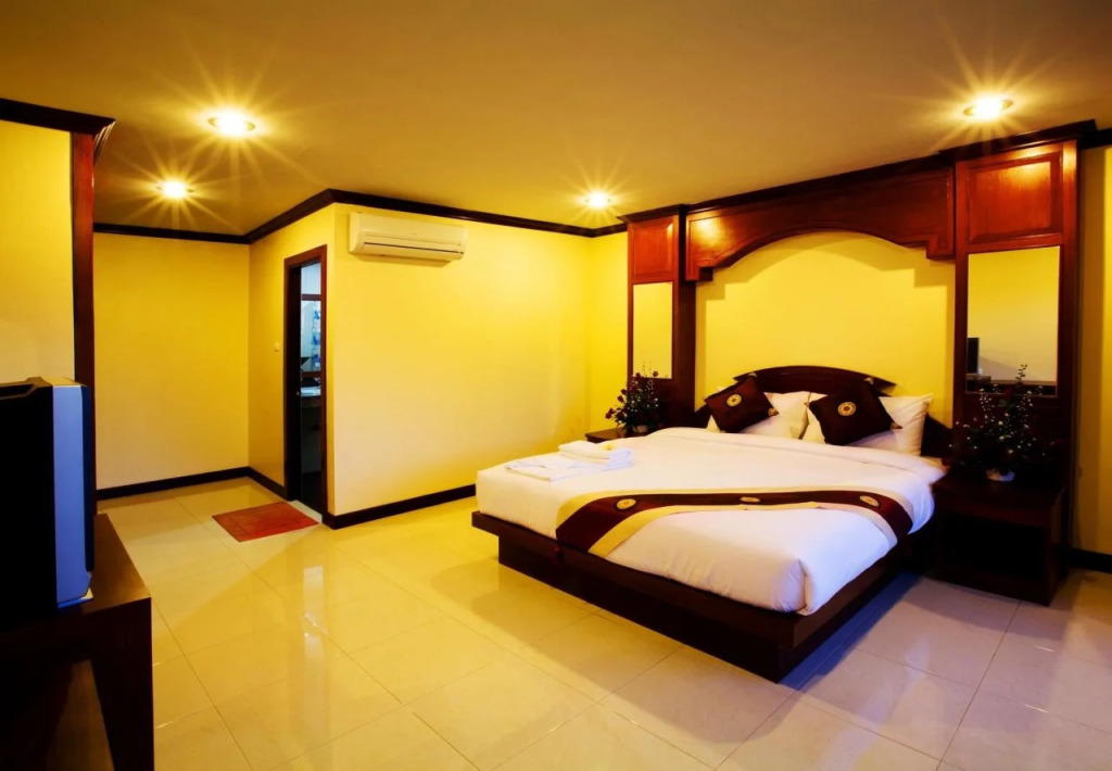 Baan Sudarat Hotel