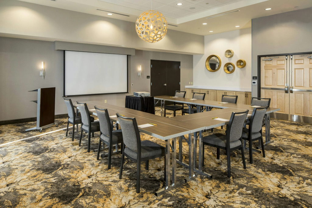 Hilton Garden Inn Pittsburgh Airport