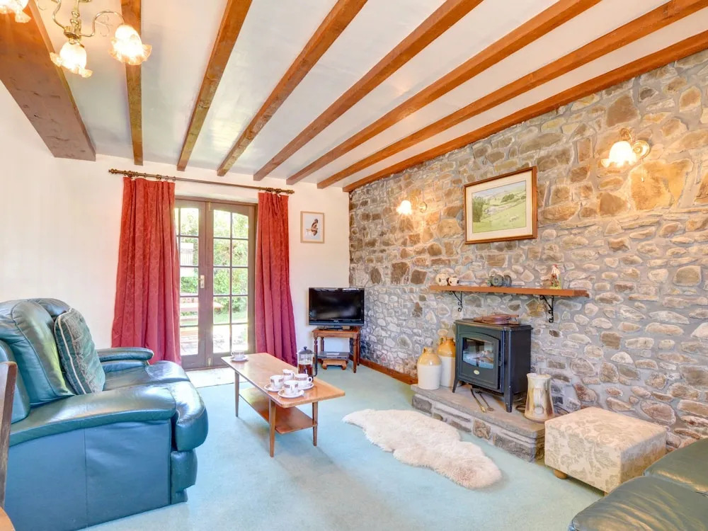 Centrally Located Home near Gardens & Castle of West Wales