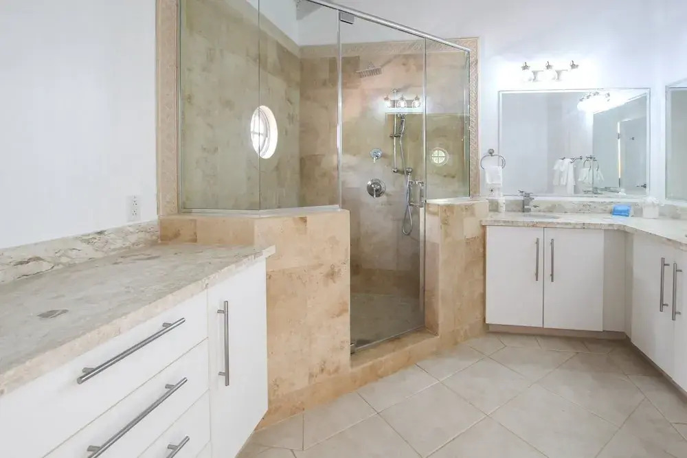Relax Poolside At This Stylish Townhouse - Porters Gate 24 by BSL Rentals