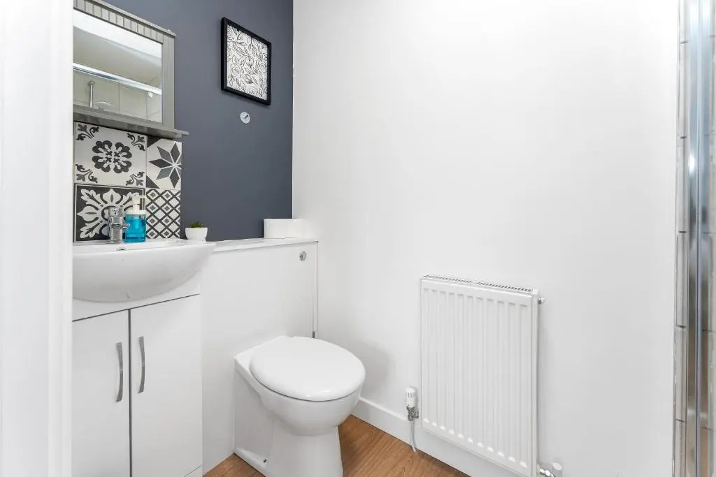 Cheerful Stays - Livingston - 4 Bedroom 3 Bath Home