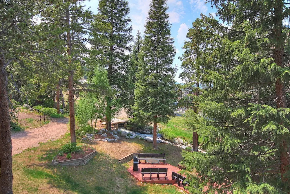 CM336 and CM331 Copper Mtn Inn by RedAwning